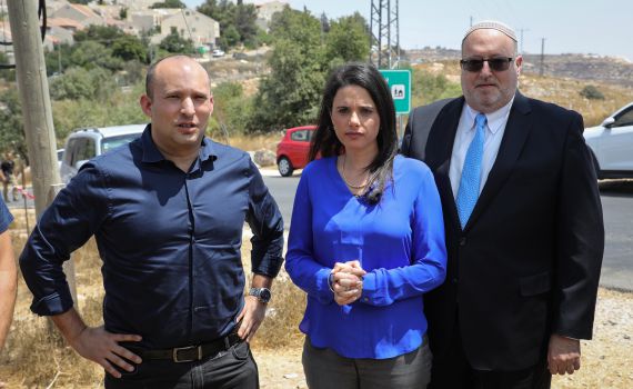 שקד על הסרוגים: "כמה אהבת אדם יש במגזר הזה"