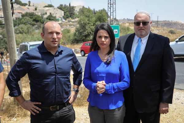 שקד על הסרוגים: "כמה אהבת אדם יש במגזר הזה"