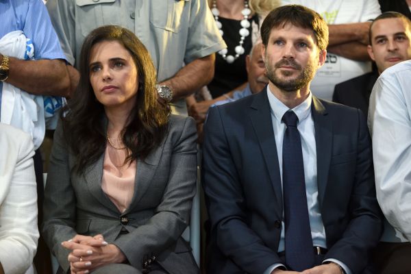 בישראל מברכים את ארה"ב: "החלטה אמיצה והיסטורית"