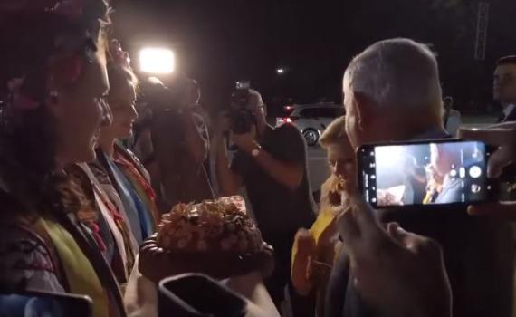 אוקראינה זועמת על שרה נתניהו: "ביזיון למסורת"