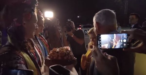 אוקראינה זועמת על שרה נתניהו: "ביזיון למסורת"