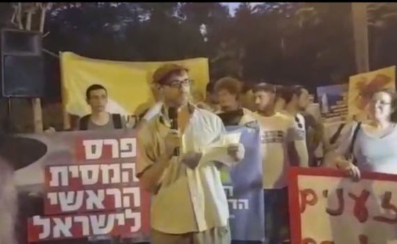 צפו: כך הפיל תלמידו של הרב גינזבורג את אנשי השמאל