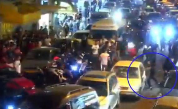 תיעוד מפחיד • צפו: ניסיון לינץ' בנהג יהודי במזרח י-ם