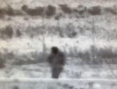 צפו: מחבל ניסה לחדור לישראל ונורה