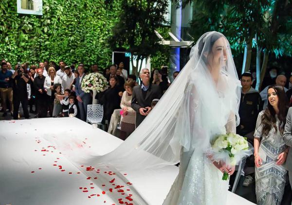 ואם פתאום בחופה יירד גשם?!