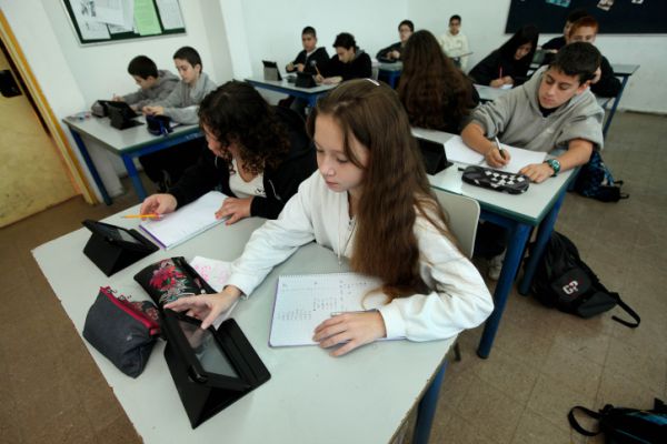 קיצוץ בתשלומי הורים? תפסיקו לחסוך על גב ילדיכם