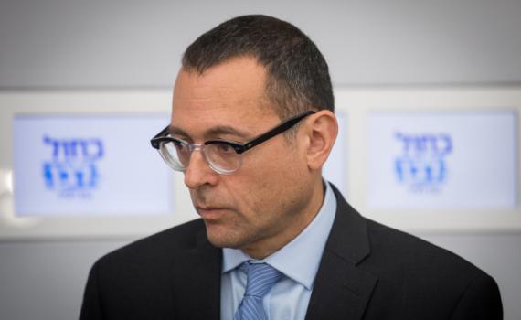 ענק: התרגיל של העיתונאי החרדי לח"כ מכחול לבן. האזינו