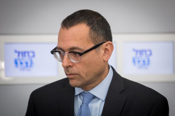 ענק: התרגיל של העיתונאי החרדי לח"כ מכחול לבן. האזינו