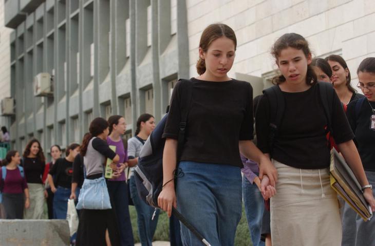 הלם באולפנא; המנהל פרש במפתיע: "תתפללו עליי"