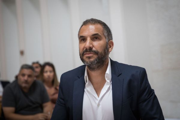 ועדת הבחירות פסלה מועמד ממפלגתו של רון קובי