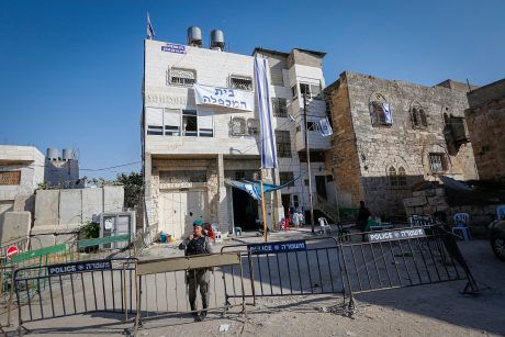 אושרה כניסת יהודים לבית המכפלה: "שמחה ובושה"