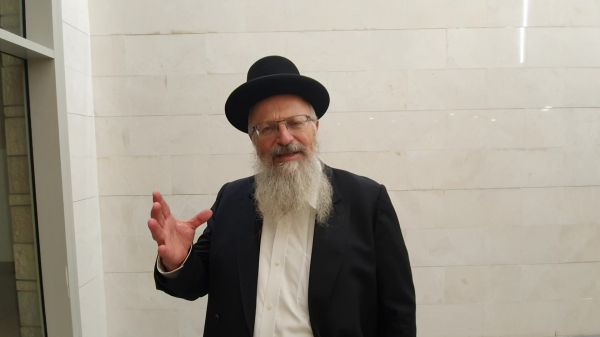 הרב  אליהו:לא מספיק ללמוד משפטים, צריך גם שכל