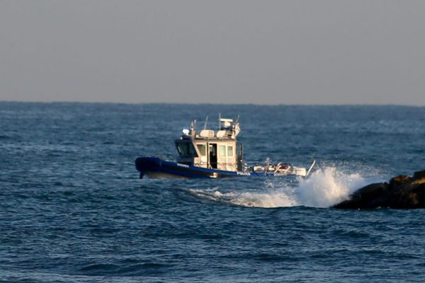 חיפושים אחר בחור ישיבה שנסחף הלילה בים