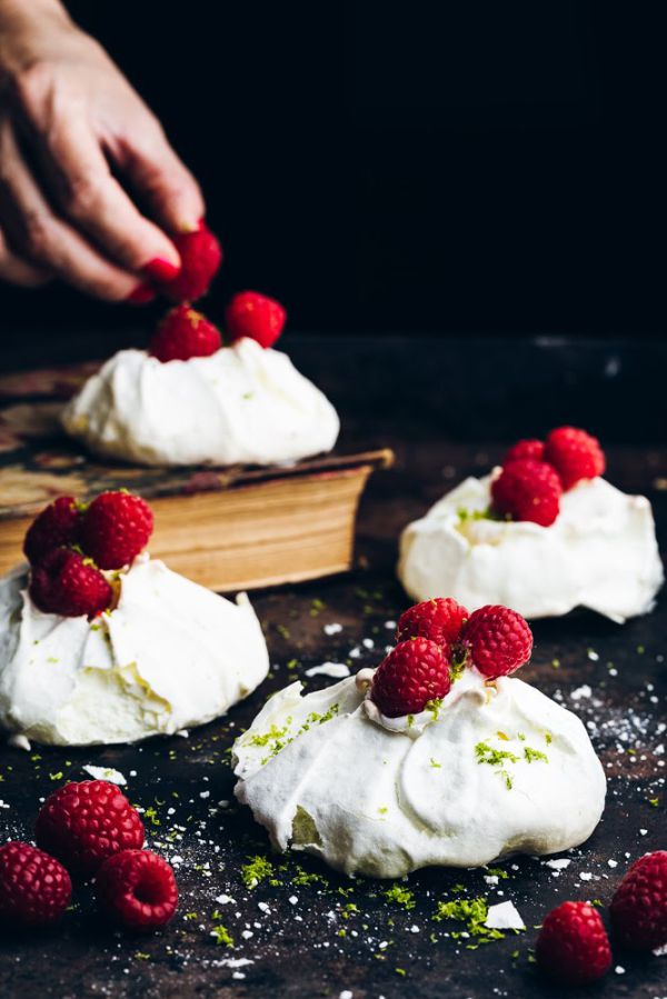הפתעה לשבת: כך תכינו בקלות פבלובה מרשימה