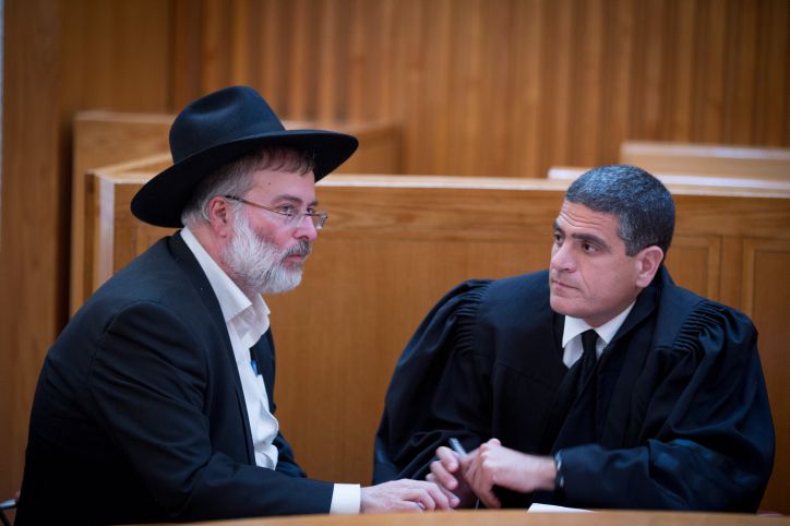 כתב אישום נגד בכירי עיתון "הפלס" על סחיטה באיומים