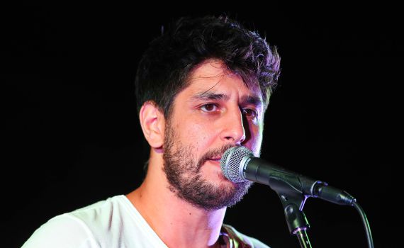 עידן עמדי במחווה מרגשת לאורון שאול והדר גולדין.צפו