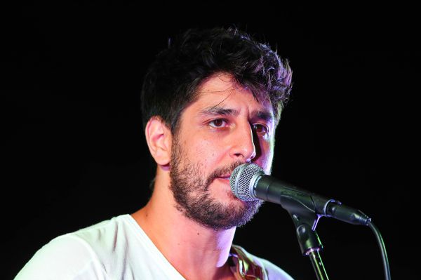 עידן עמדי במחווה מרגשת לאורון שאול והדר גולדין.צפו