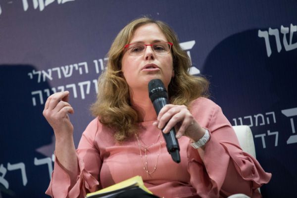 "חסינות מעברות צנזורה לא נועדה לקידום בבחירות"