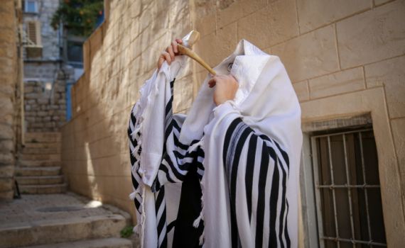 א' באלול או אחד בספטמבר, ממה אתם רועדים יותר?