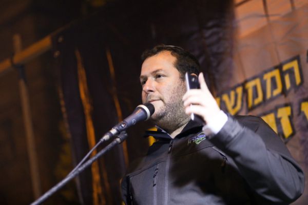 יוסי דגן: "לצאת למבצע צבאי לשחרור הפלסטיני"