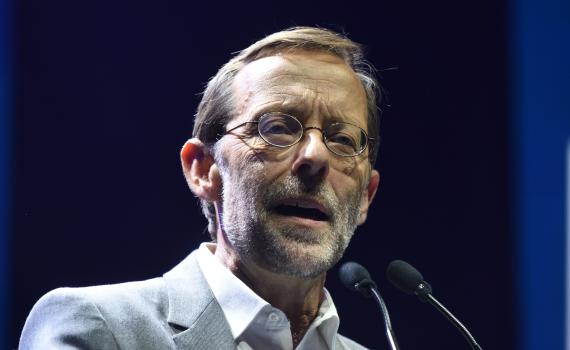 עמית סגל פרגן; פייגלין תקף: 'חבל שאתה נגרר לזה'