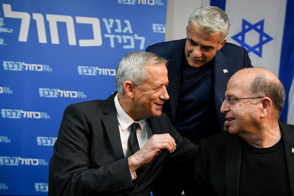 החשודים בהדלפות מ'כחול לבן': ח"כ מכהן ופעיל מטה