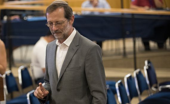 מינוי לשר וכיסוי חובות: ההצעה של נתניהו לפייגלין