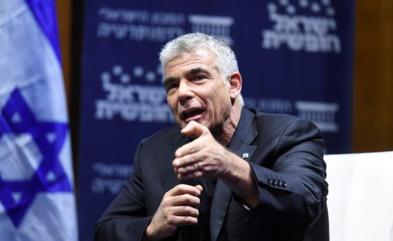 רחובות: אלמונים ירו ברובה אוויר לעבר פעילי כחול לבן