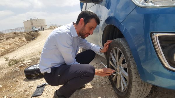 ח"כ מהליכוד נכנס לישוב הבדואי – כל הרכבים פונצ'רו