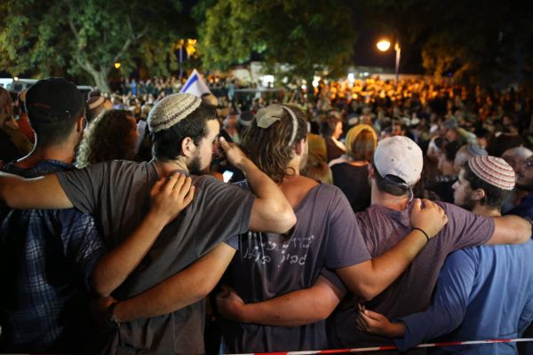 יואב שורק: "לא יכול להיזכר בשנים איתך ולא לחייך"