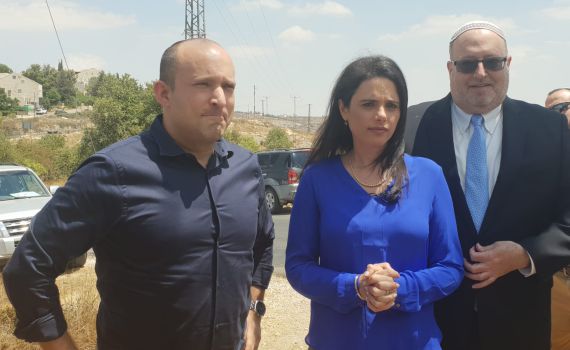 שקד במקום הפיגוע: לעקור את המוטיבציה של הרוצחים