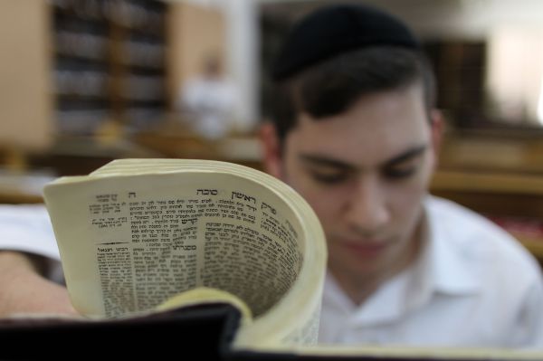 דבר תורה לפרשת ואתחנן: הייחודיות שבמשפט העברי