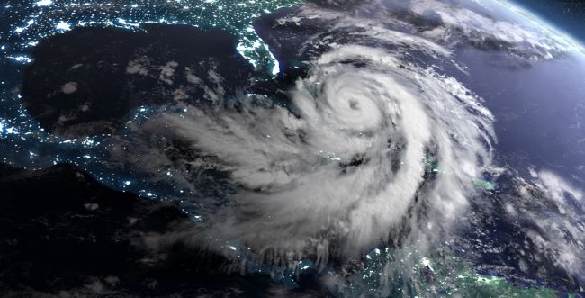 דאגה בארה"ב: הוריקן "דוריאן" עלתה לדרגה 5
