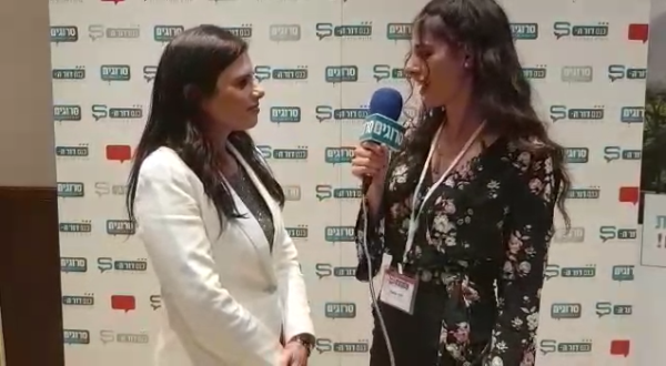 צפו: מאחורי הקלעים של כנס סרוגים עם הפוליטיקאים