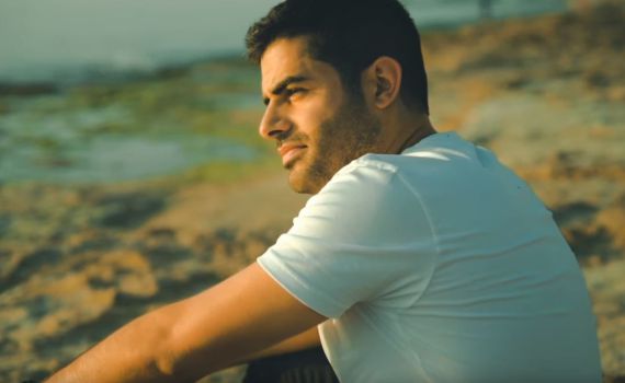 "לנשום": משה כורסיה בקליפ חדש ומרגש. צפו