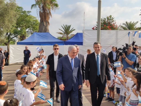נתניהו לתלמידים: "נחיל ריבונות, נבנה עוד אלקנה"