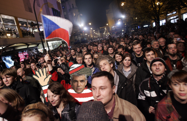 איפה יאיר? המו"מ מתנהל ולפיד נעלם. בואו למצוא אותו