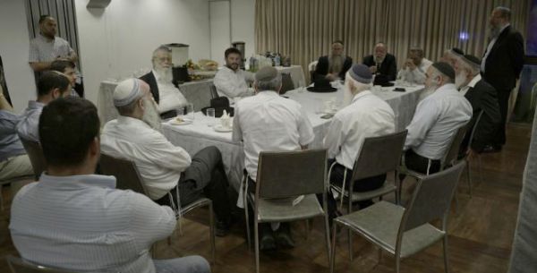 ראוי היה שהרבנים לא היו תומכים בתומכי להט"ב