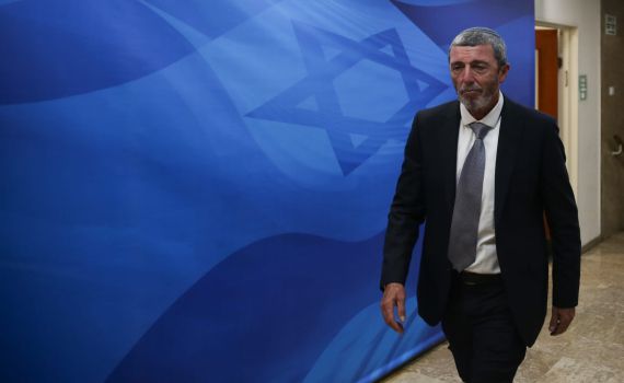 הרב רפי במתקפה על לפיד: "אלוף עולם בטיפולי המראה"