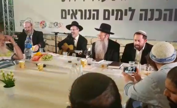 צפו: התוועדות עם מאות אנשים בשומרון