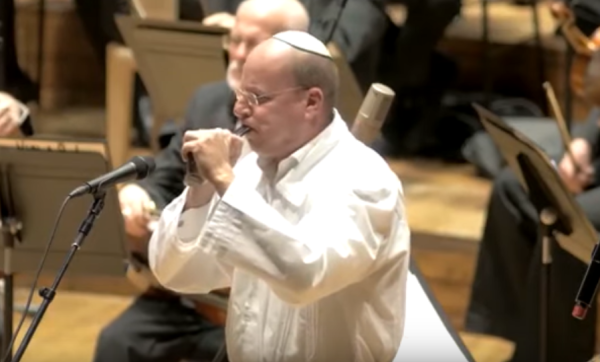 אדיר ומרגש: "אבינו מלכנו" בעזרת שופר • צפו