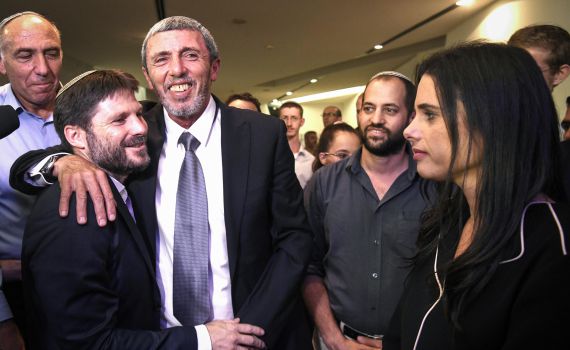 קרבות בימינה: פיצול בהנהגה והאחריות לכישלון