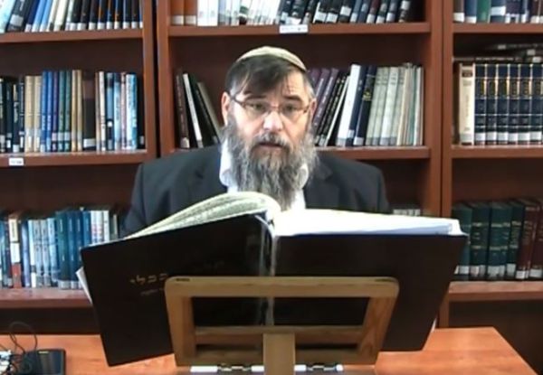 הרב שנוולד: קשה לי להאמין שהרב טאו מודע לקמפיין