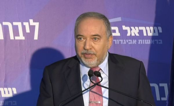 ליברמן שם קץ לשמועות: "לא נמליץ על בני גנץ"