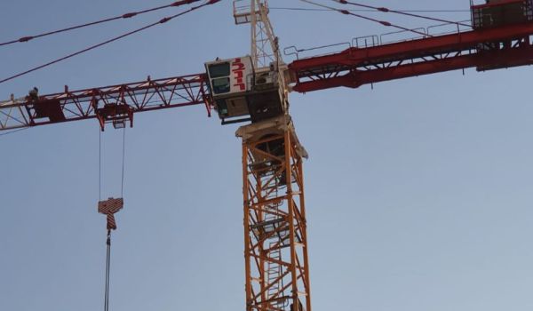 דרמה באוויר: נסיון חילוץ של מפעיל עגורן בגובה 60 מטר