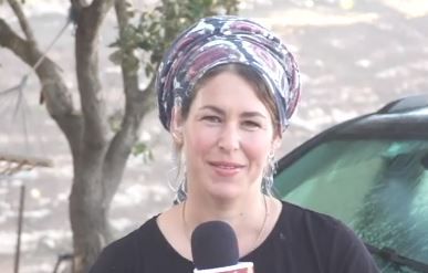 ניצלה בנס בפיגוע: ילד בגיל של בני ניסה לרצוח אותי.צפו