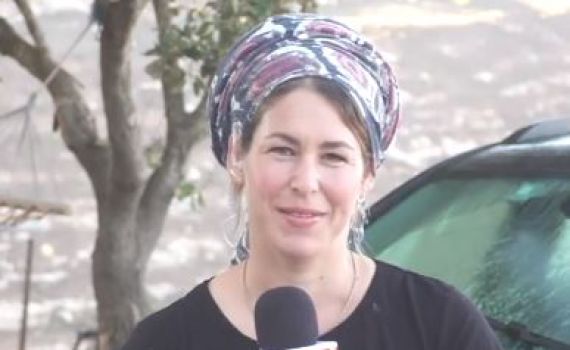 ניצלה בנס בפיגוע: ילד בגיל של בני ניסה לרצוח אותי.צפו