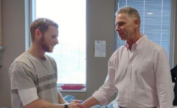 הפיגוע הקשה בדולב: דביר שנרב שוחרר מבית החולים