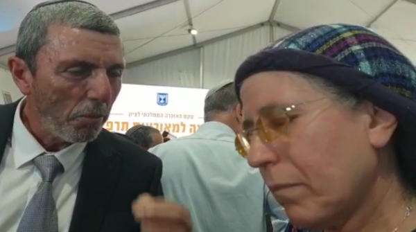 צפו: ויכוח בין סטרוק לרב רפי על דברי רה"מ: "בושה"