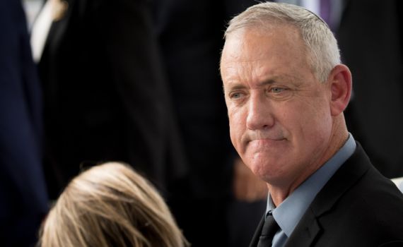 עכשיו הכל ברור: זה היועץ החשאי של בני גנץ?